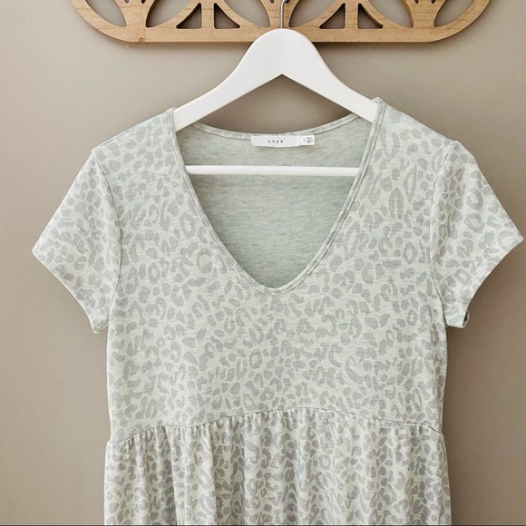 Lush Leopard Print Short Sleeve Dress Gray Sz Small - Picture 2 of 8